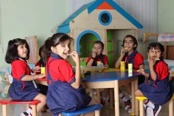 Bachpan Play school in Jhunsi